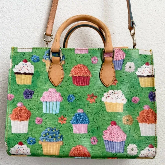 Rare DOONEY & BOURKE Kelly Green Cupcake Print Coated Canvas Limited Ed Satchel - Picture 10 of 15